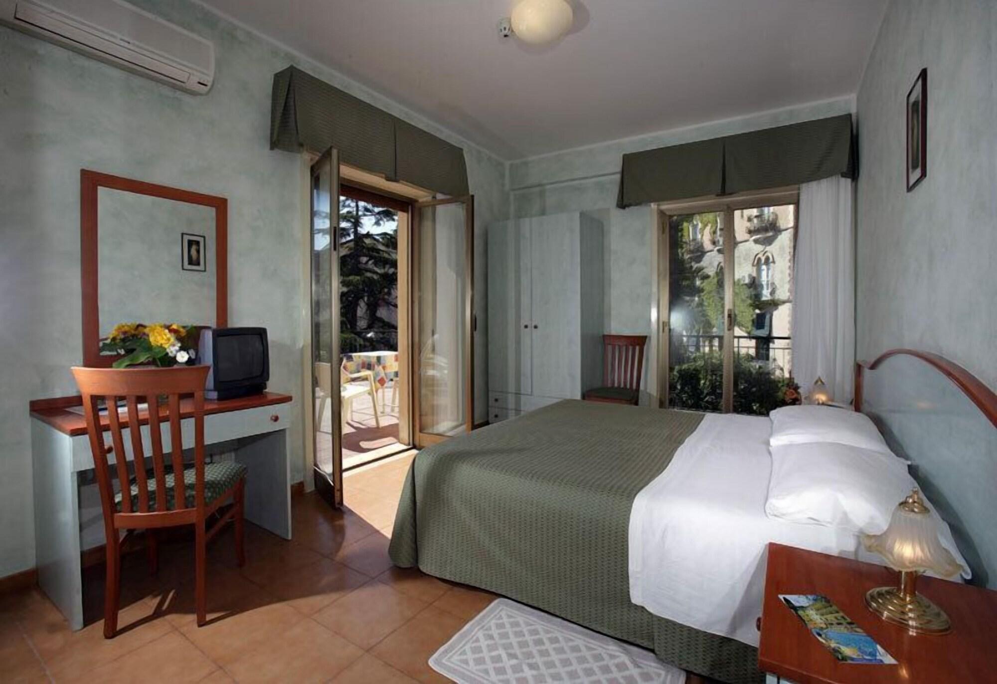 Hotel Soleado Taormina Luaran gambar